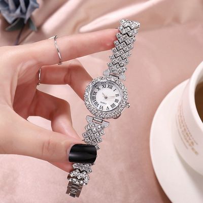 めっきする点滅する28mmの女性の水晶腕時計SL68の動き水